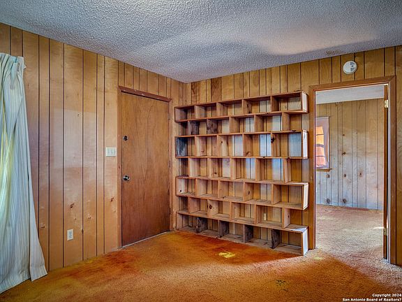 4th image of 1036 CANYON SPRINGS DR