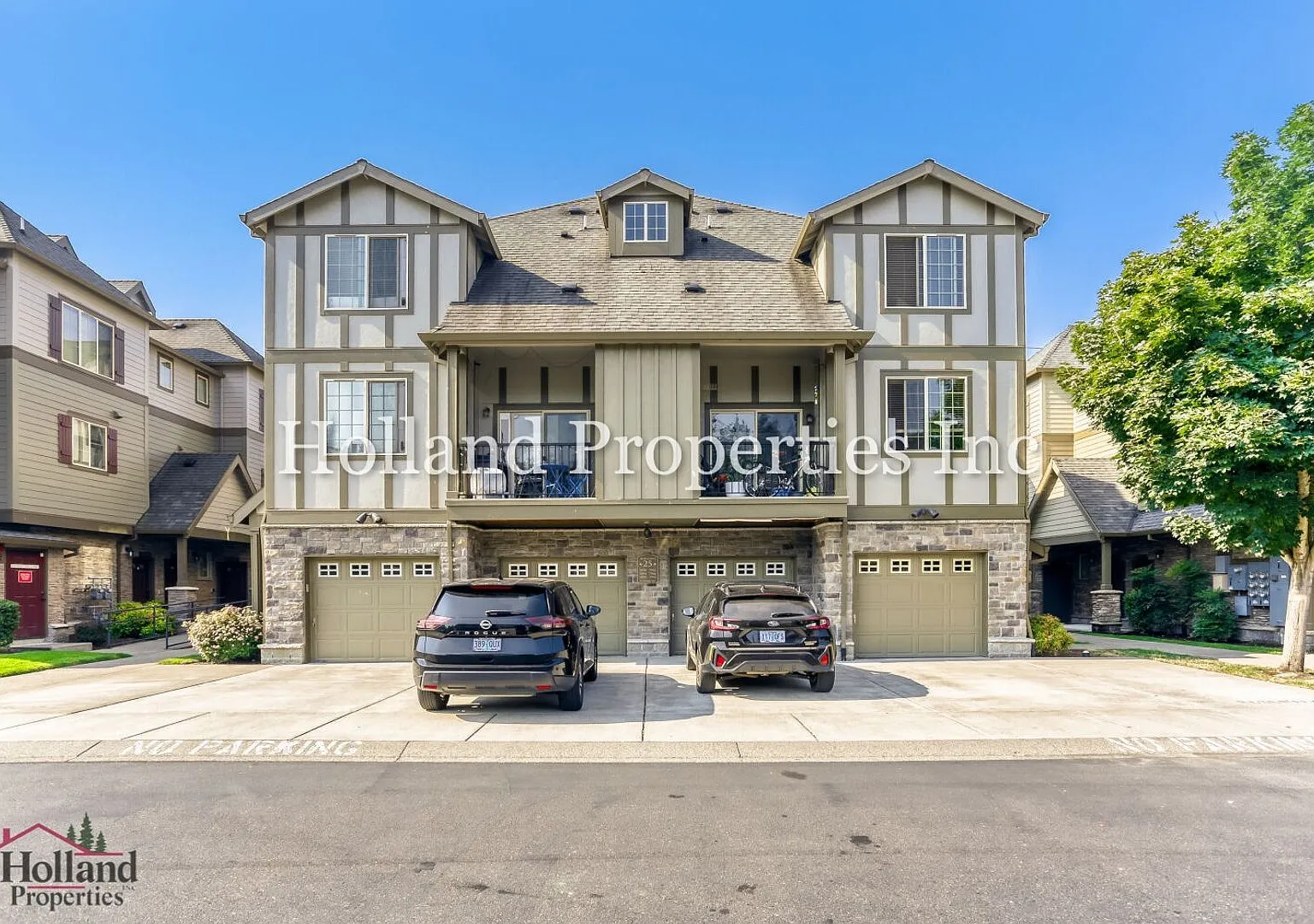 Stylish Single-Level Living with Green-Space Views & Resort-Style Amenities — Photo 2