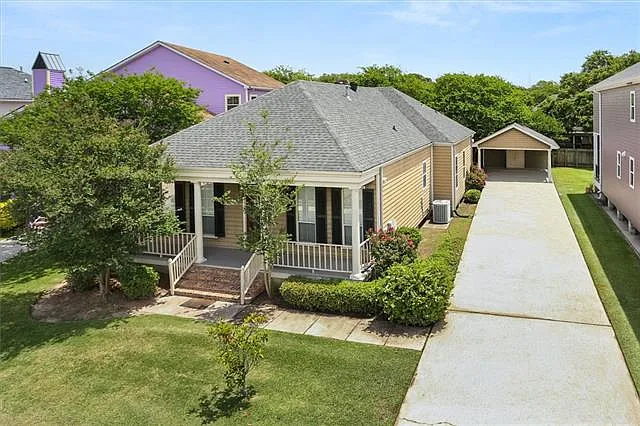 18 Seaward Ct