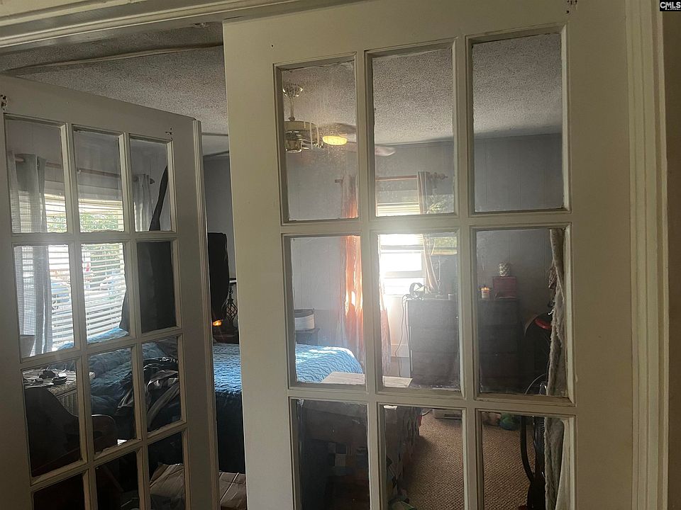 1st image of 128 Bird St