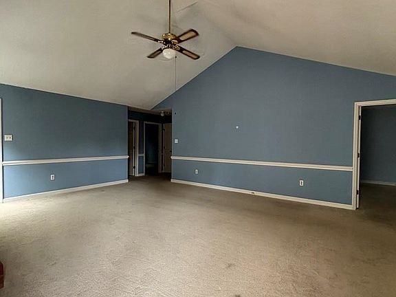 4th image of 137 Sommerset Ct