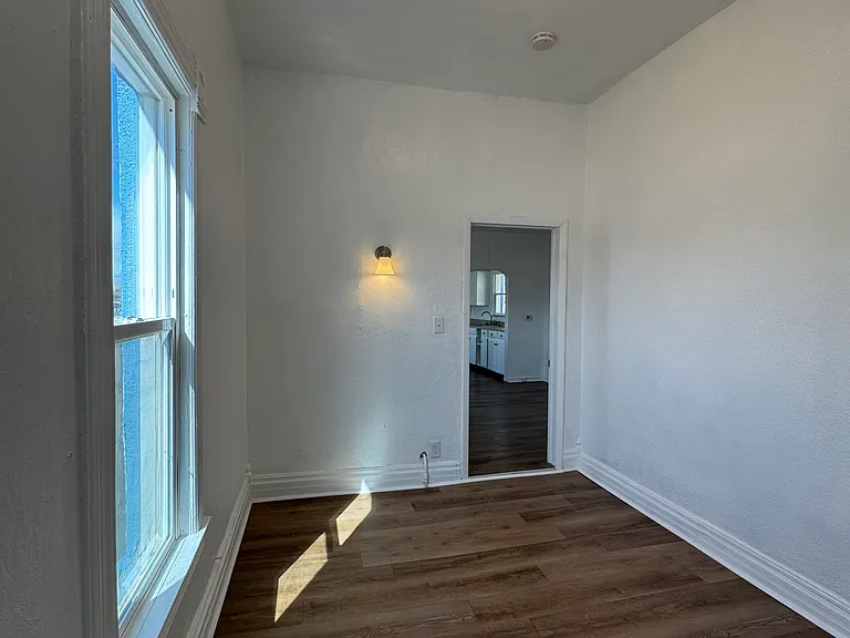 219 Nelson Ave — Photo 9