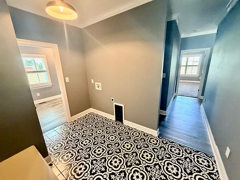 8487 Bend Of The River Rd — Photo 37