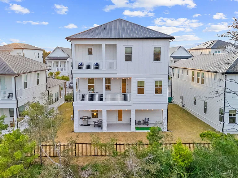 49 Seaboard Ln — Photo 69