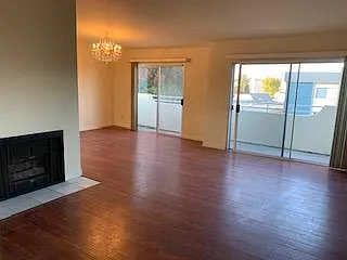1427 S Saltair Ave #301 — Photo 9