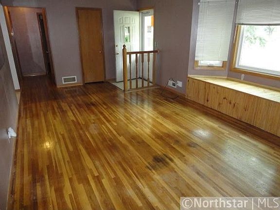 4th image of 6121 Ensign Ave N