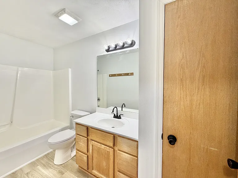 1124-1126 Brown Dr #1124 — Photo 12