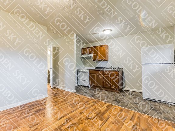 3rd image of 2404 State St APT 4
