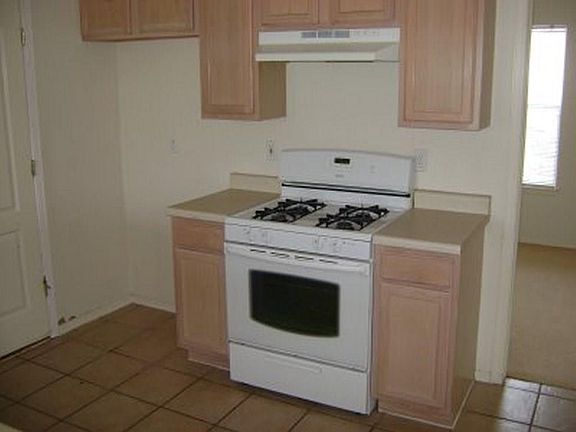 2nd image of 3104 Tierra Ayala