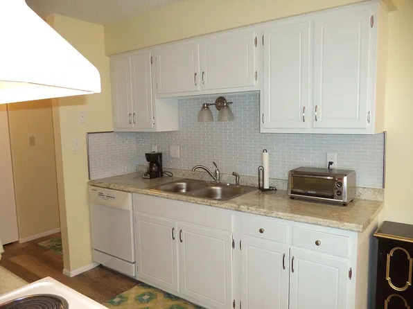 4440 S Poplar St #208B, Casper, WY 82601