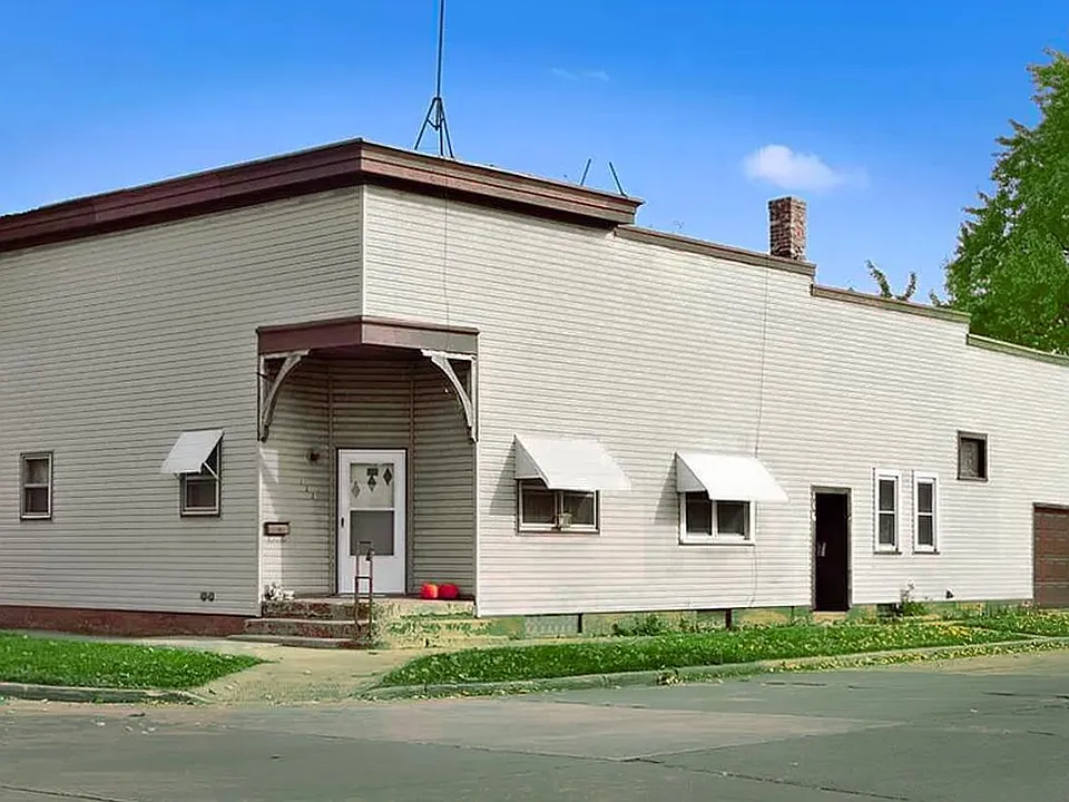 116 W Maes Ave #2