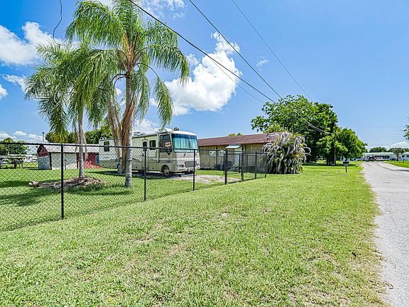 4th image of 1040 Lissie Lane