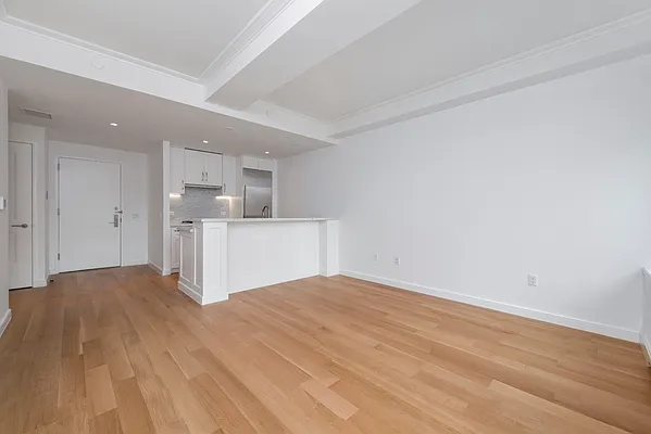 Rented by Kian Realty | media 11
