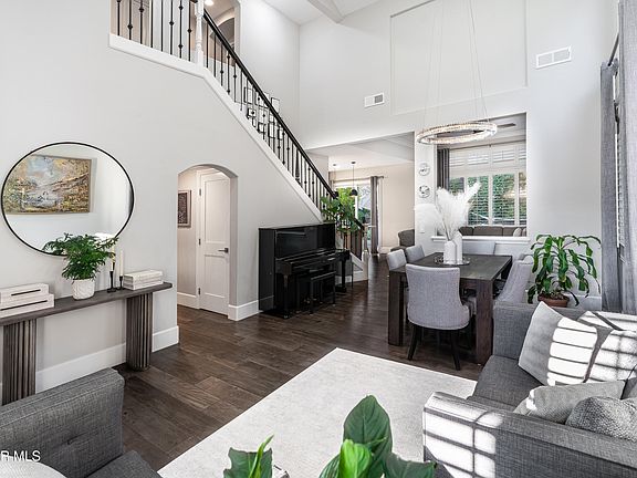 2nd image of 648 Camino Del Mar