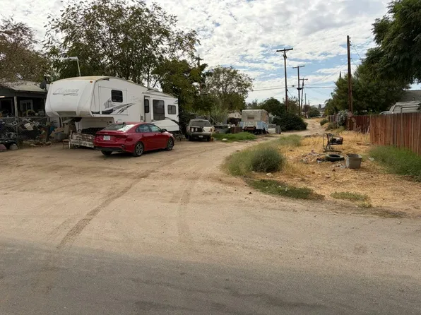 315 Lierly Ave, Taft, CA 93268