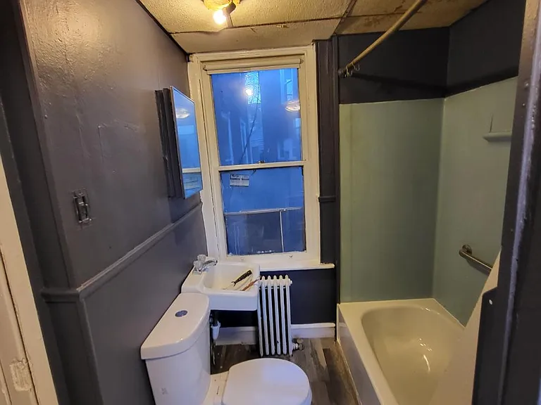 31 Main St #1A — Photo 10