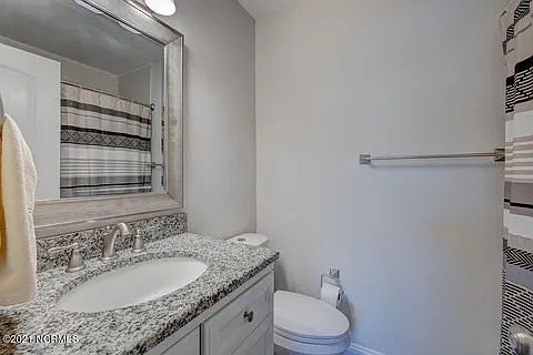 5th image of 1733 41st St APT E