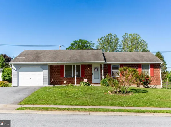 113 Sweetwater Ln, Newmanstown, PA 17073
