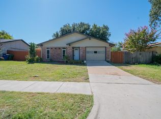 2034 Meadfoot Rd, Carrollton, TX 75007