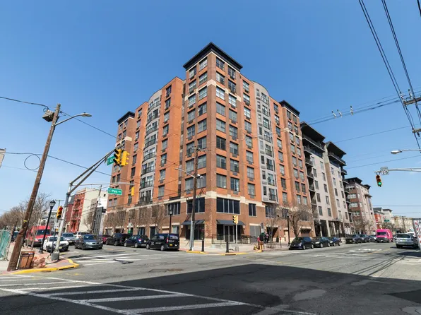 4301 Park Avenue image 1 of 28