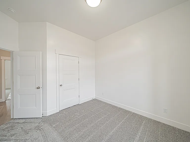 3190 Roundup Ln — Photo 24