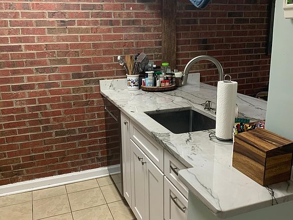 Updated Kitchen - dishwasher