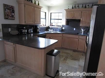 Master Bedroom
						:
						Vaulted Ceiling, Recessed Lighting & Skylight