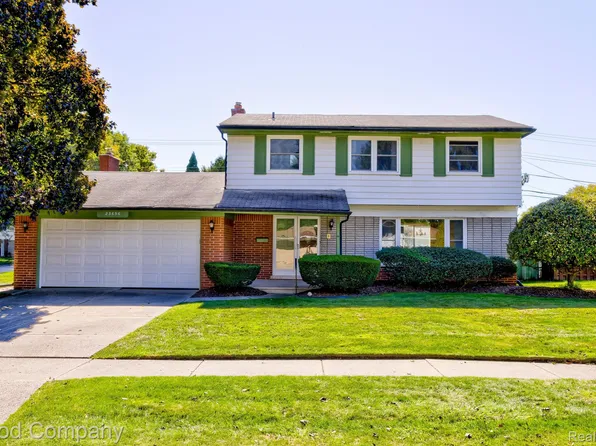 23636 Southland St, Clinton Township, MI 48036