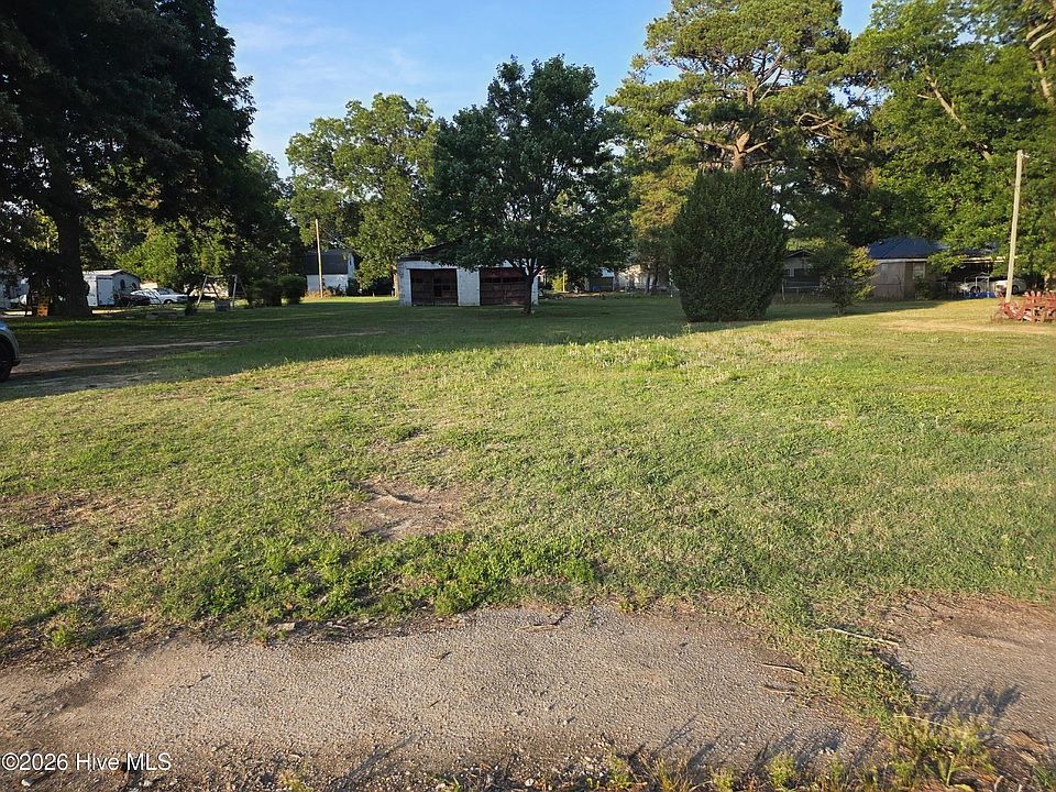 1st image of 205 S Hill Street
