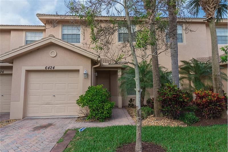 1st image of 6424 Park Lake Cir