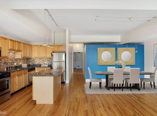 165 N Canal St APT 832, Chicago, IL