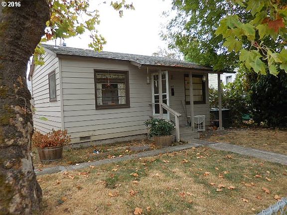 3rd image of 707 SE Flint St