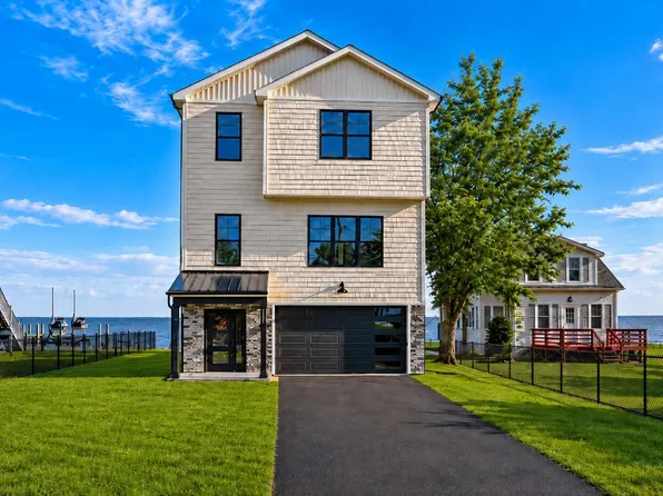 8823 Chesapeake Ave, Sparrows Point, MD 21219