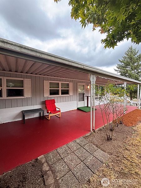 3rd image of 930 Trosper Road SW #122