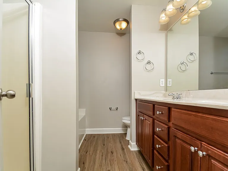 225 Braxcarr St — Photo 10