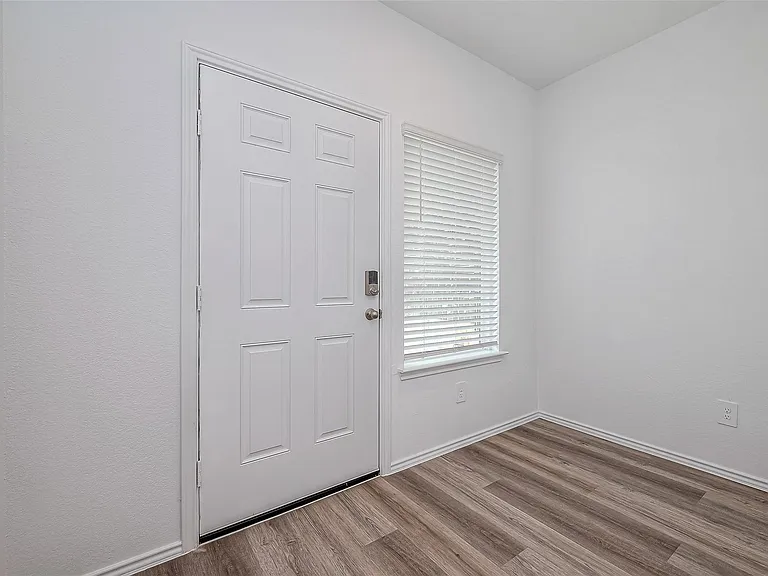 1122 Tempranillo Way — Photo 7