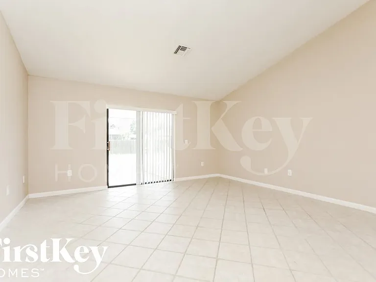 2507 Cherry Blossom Ct — Photo 3