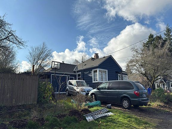 3rd image of 7012 NE Skidmore St