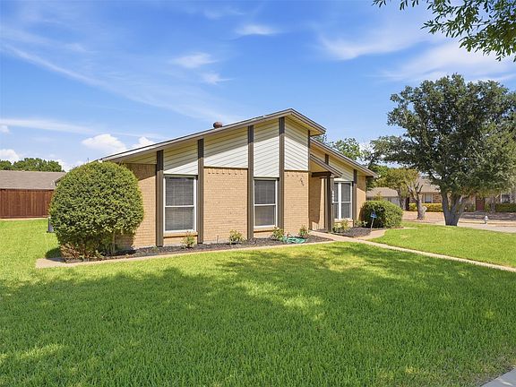 2nd image of 2409 Raintree Dr