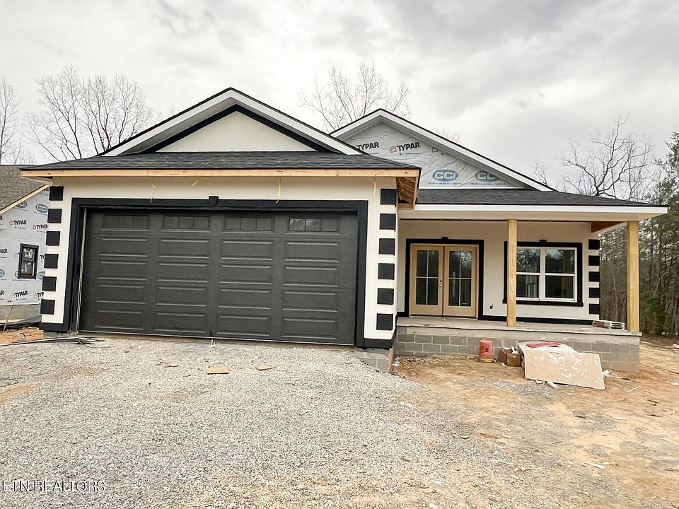 1st image of 185 Hawes Cir
