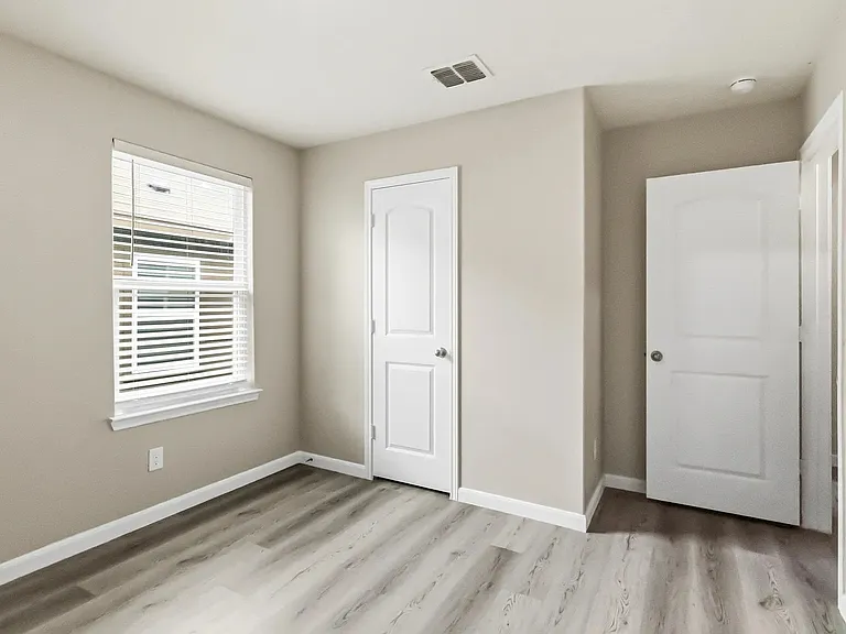 15027 Harbor Lndg — Photo 28