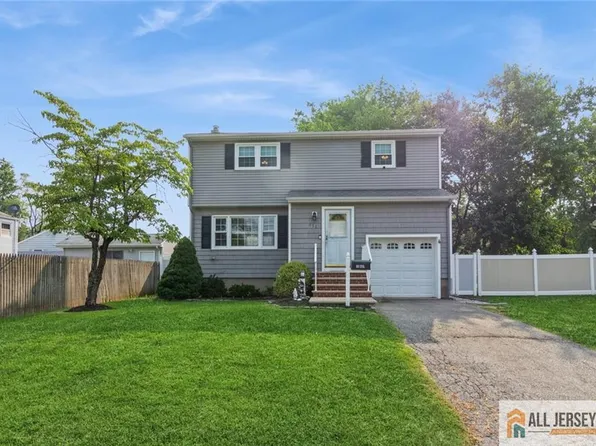 811 Eva St, Piscataway, NJ 08854
