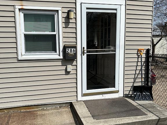 4th image of 286 Washington St #286
