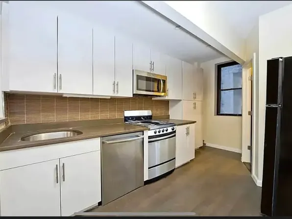 106 Greenwich St #26, New York, NY 10006