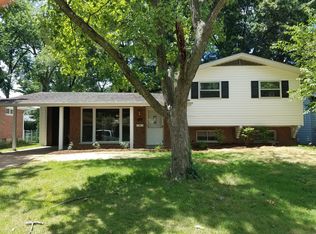 1037 Rockman Pl, Saint Louis, MO 63119