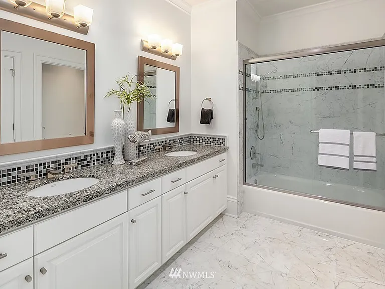 16458 SE 44th Pl — Photo 31