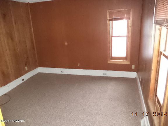 5th image of 1228 E Vine St