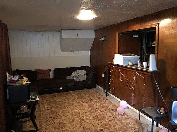 5th image of 305 E 151st St