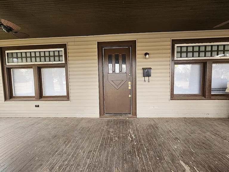 2915 N Harvey Pkwy — Photo 33