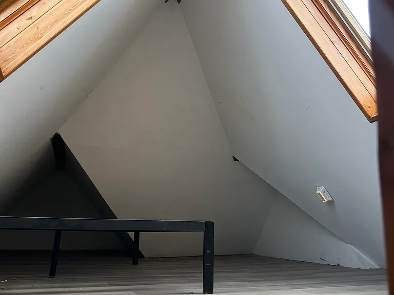 628 College St #1 — Photo 10